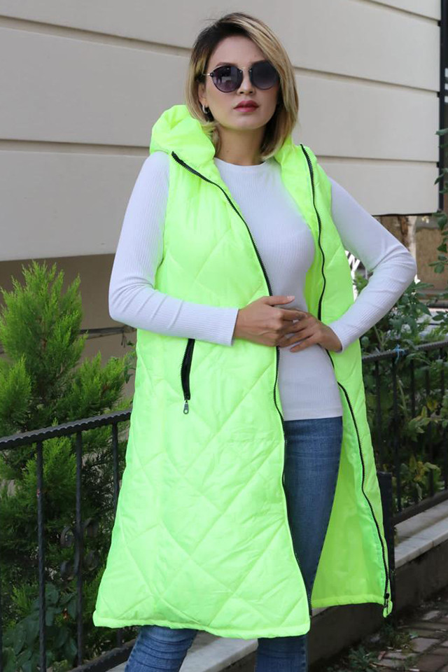 Vesta matlasata, lunga, Melania, cu gluga si croiala usor cambrata, Verde