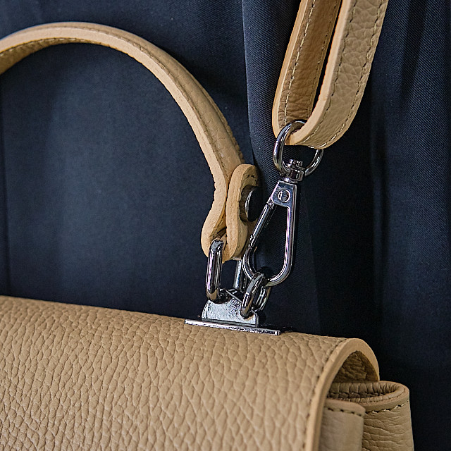 Geanta eleganta, GlamourGrip, din piele naturala, de tip business si curea detasabila, Crem