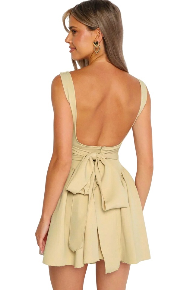 Rochie scurta babydoll MARA, cu spatele gol si funda, Bej, Marime S/M/L