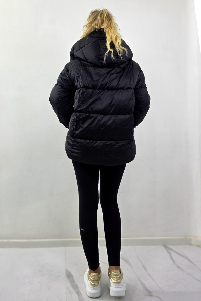 Geaca groasa, asimetrica SoReal, cu gluga detasabila si garnitura blana, Negru