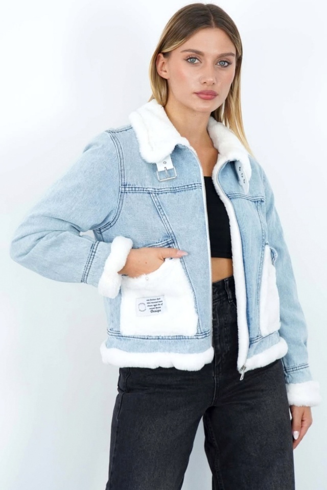 Geaca scurta din denim Renata, cu panouri din blana, Albastru deschis