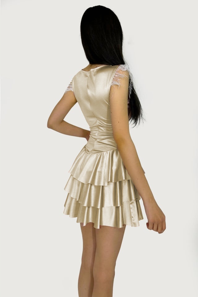 Rochie satinata Anisia, cu volane si detaliu din pene, Bej, Marimea S/M