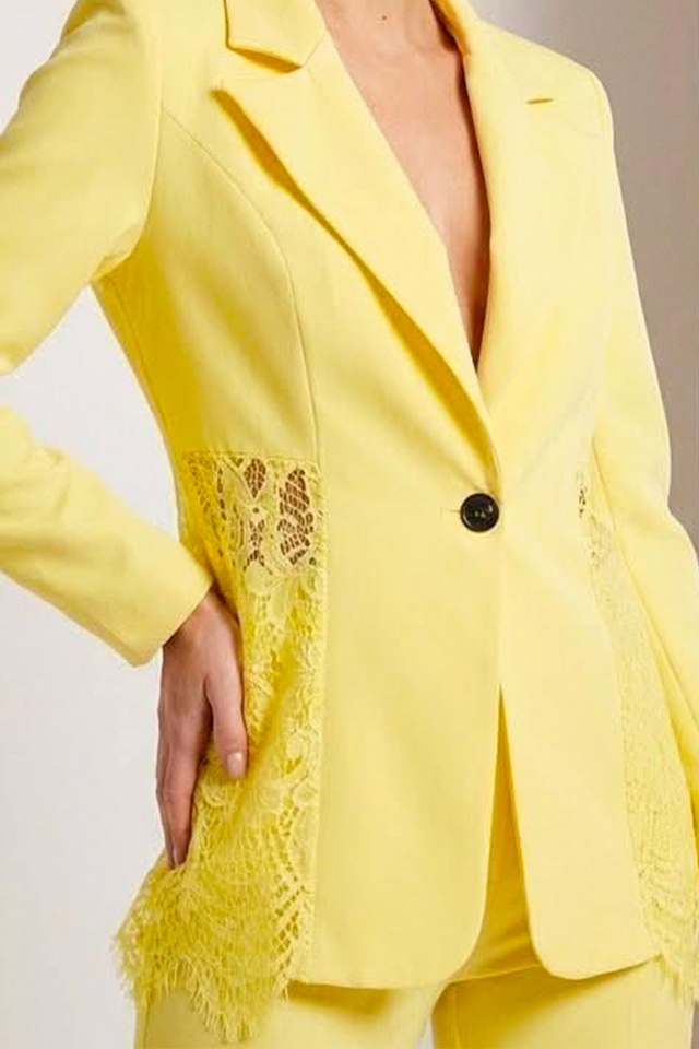 Sacou cambrat, de ocazie, Roselle, cu panou asimetric din dantela, Galben, Marime S/M