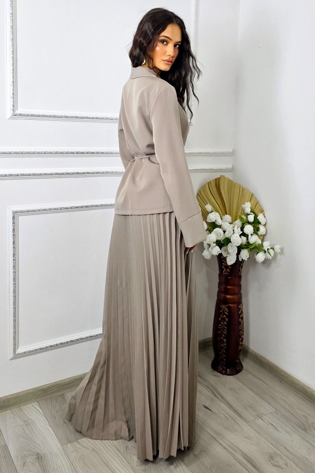 Costum office, cu brosa LUNIS, fusta lungime oversize si sacou, GRI, Marime S/M/L - 1 | YEO
