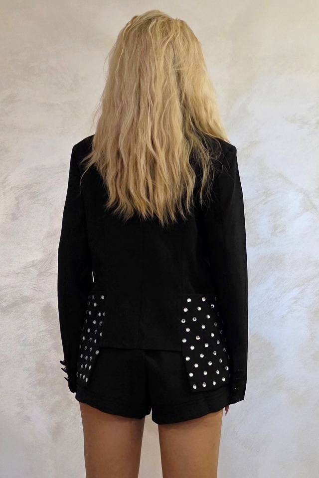 Costum de ocazie LIONA, cu pantaloni scurti si pietre artizanale, Negru