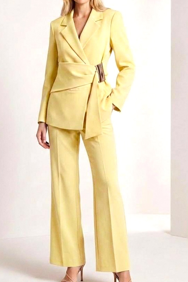 Costum Lumira doua piese, sacou cu detaliu elegant si catarama aurie, Galben, Marime S/M