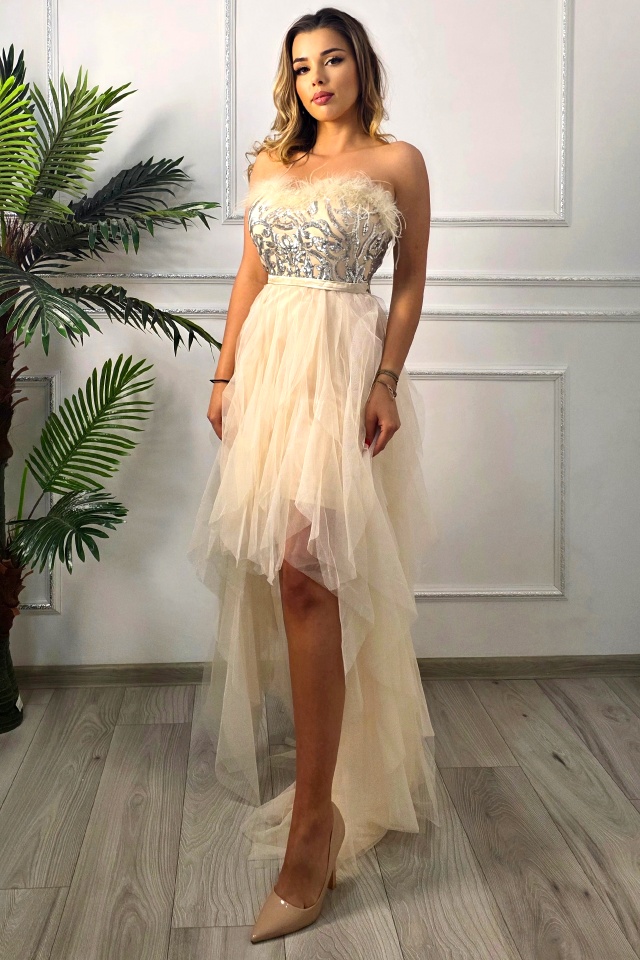 Rochie cu pene de strut PRAM Party, cu trena si paiete artizanale, Crem