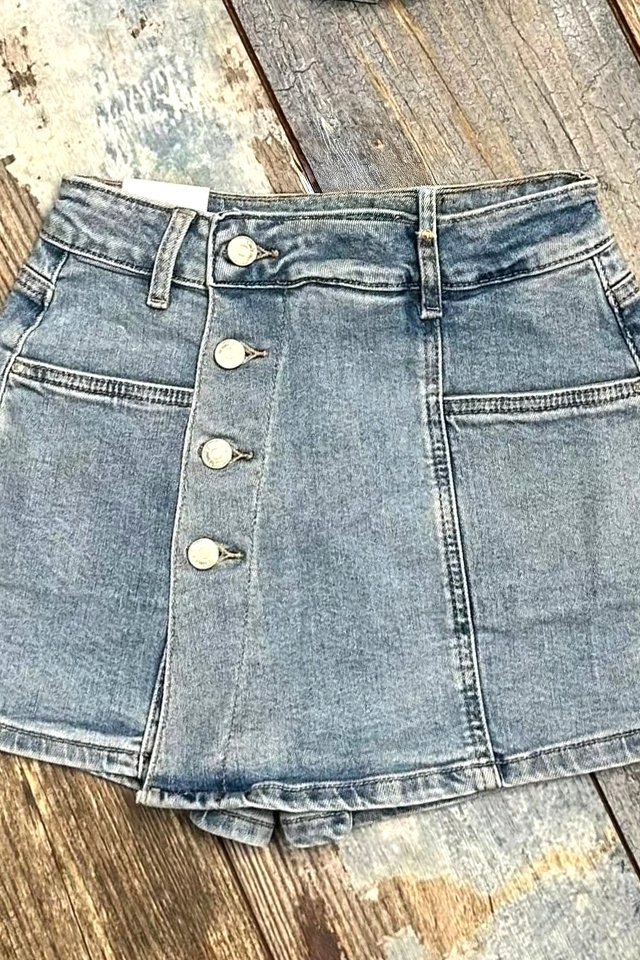 Fusta pantaloni scurti, denim IzaLINDA, inchidere asimetrica cu nasturi, Albastru deschis - 3 | YEO