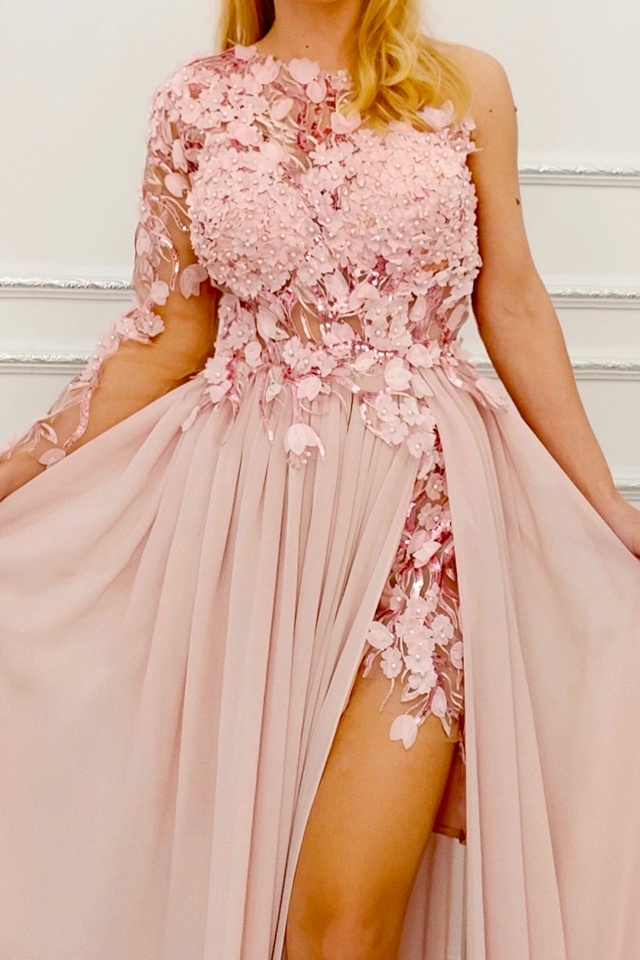 Rochie de ocazie CHISHA, cu detalii florale si insertii voal, Peach Fuzz, Marimea S