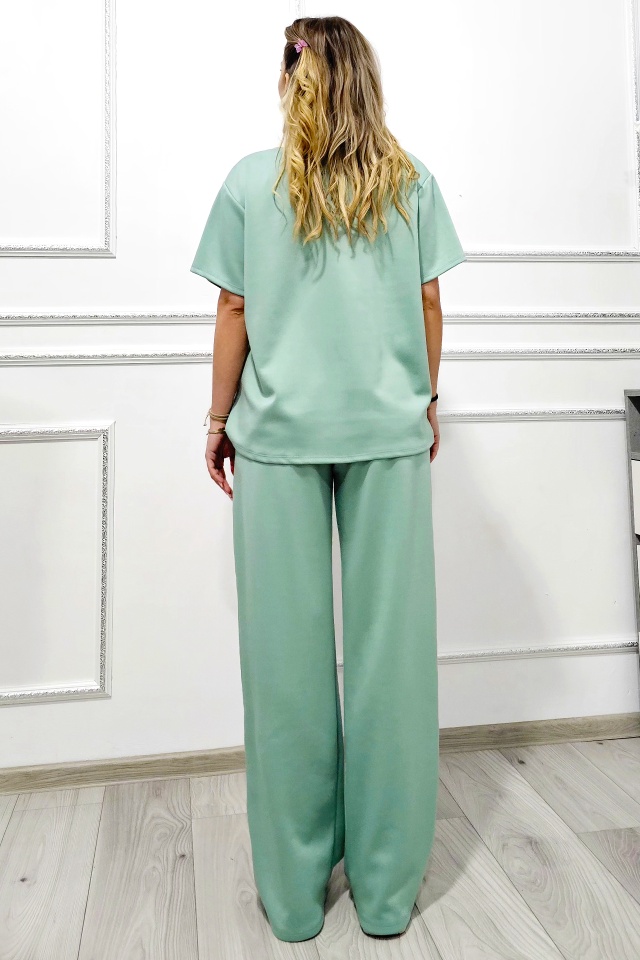 Compleu dama CRYSSA, bluza oversize cu floare aplicata, cristale si pantaloni Large, Verde pastel, Marime S/M/L - 1 | YEO