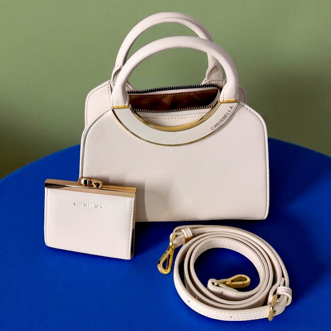 Geanta crossbody eleganta accesorizata, CHRYS B, din piele ecologica si toarte rotunde, Crem