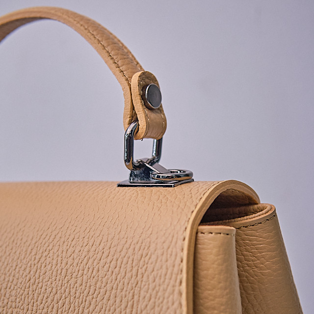 Geanta eleganta, GlamourGrip, din piele naturala, de tip business si curea detasabila, Crem