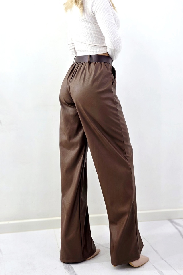 Pantaloni vatuiti Leonis, din piele ecologica, cu buzunare si curea asortata, Maro, Marime S/M