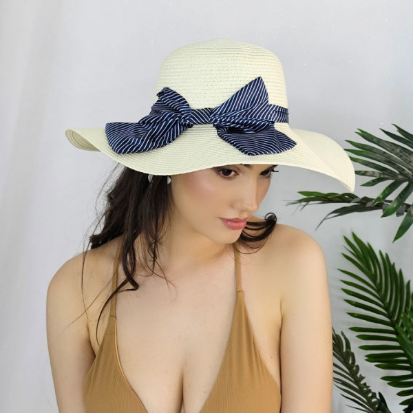Palarie de plaja Teri, din paie, cu fundita blue, imprimeu in dungi si bor lat, Crem