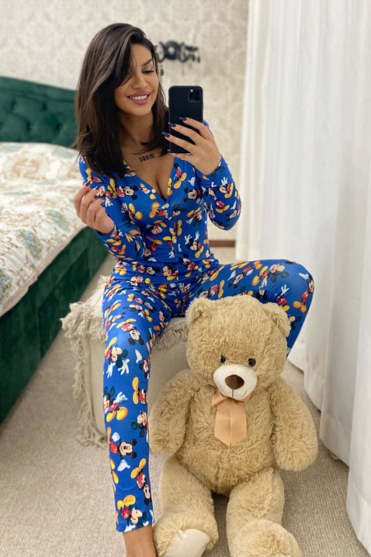 Pijama lunga tip salopeta Vicky, cu maneca lunga, inchidere cu nasturi si imprimeuri diverse, colorate, Blue Mice, Marime universala S/M