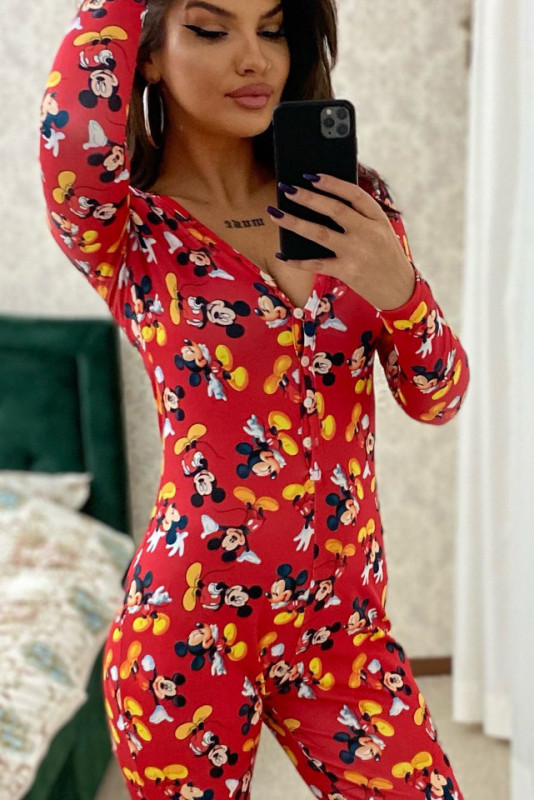 Pijama lunga tip salopeta Vicky, cu maneca lunga, inchidere cu nasturi si imprimeuri diverse, colorate, Red Mice, Marime universala S/M