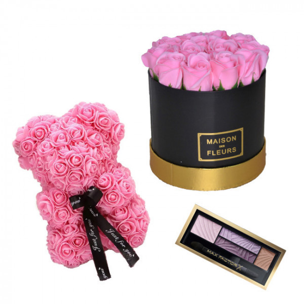 Set Cadou Aranjament floral cutie rotunda neagra cu trandafiri roz de sapun, Ursulet floral Roz 25cm si Paleta fard