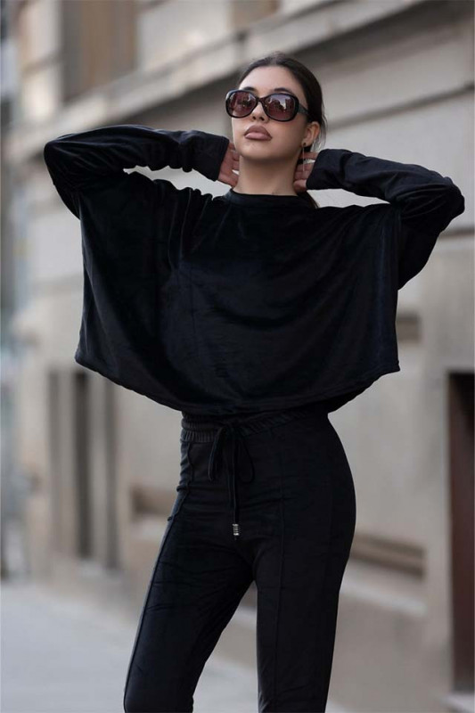 Compleu de catifea Beya - pantaloni cu banda sub talpa si bluza larga - Negru