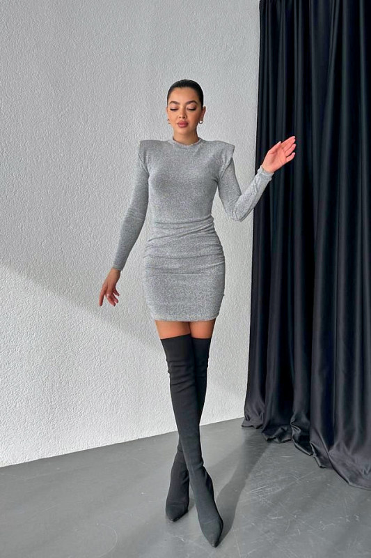 Rochie eleganta MiraBELL, bodycon si croi cu umeri supradimensionati, Argintiu
