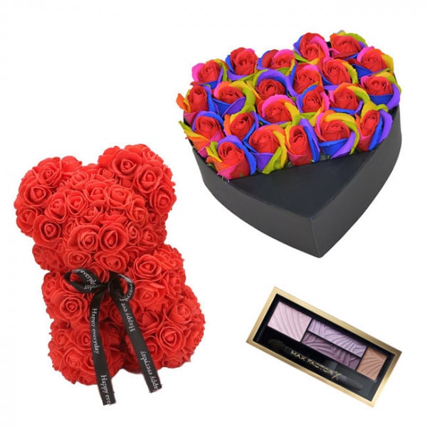 Set Cadou Aranjament floral cutie inima neagra cu trandafiri multicolor de sapun, Ursulet floral Rosu 25cm si Paleta fard