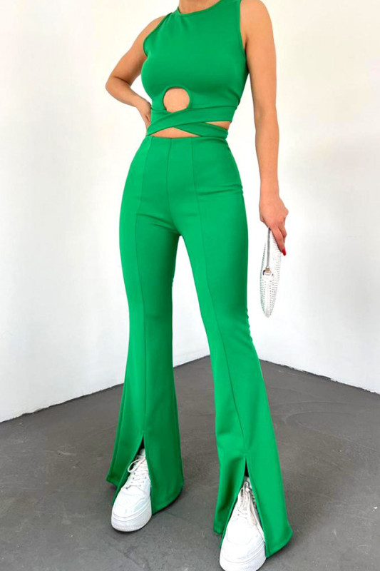Compleu casual Louie, cu pantaloni evazati, decupati si bluza top fara maneci, Verde