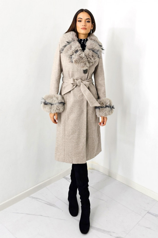 Palton elegant Anastasia, cu brosa, mansete si guler din blana ecologica, Crem