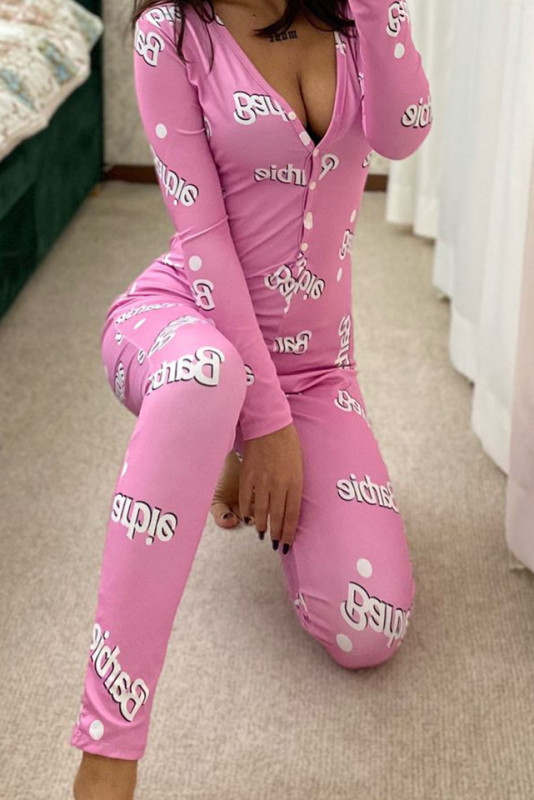 Pijama lunga tip salopeta Vicky, cu maneca lunga, inchidere cu nasturi si imprimeuri diverse, colorate, Pink doll