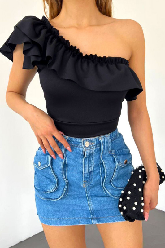 Bluza asimetrica Elara, cu umarul gol si volan oversize, Negru
