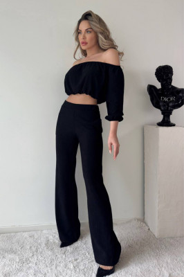 Compleu elegant Alegria, bluza crop cu decolteu elastic pe umeri si pantaloni reiati, evazati, Negru1