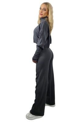 Compleu tricot COMFY, cu pantaloni evazati si bluza crop, Gri inchis, Marime S/M/L detalii laterale