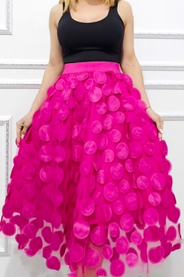 fusta fucsia cu aplicatii de efect