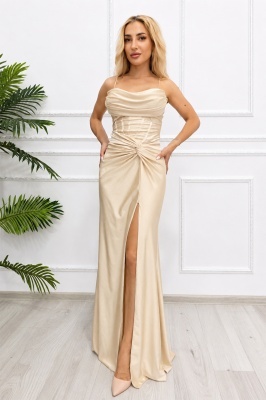 Rochie lunga de ocazie MIRUNEEA, cu crapatura pe picior si cristale, Crem, Marime S/M