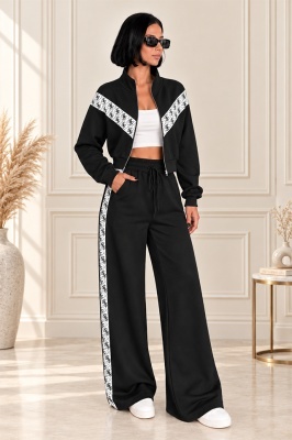 Trening dama Finley, cu hanorac scurt si pantaloni wide leg, Negru