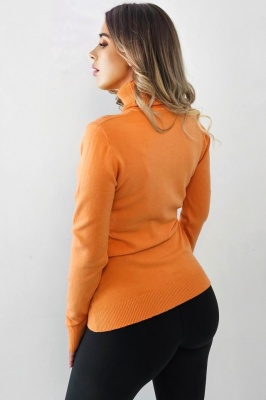 bluza cu textura pufoasa si moale detaliu spate