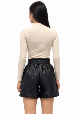 Shorts damă din piele ecologică cu buzunare laterale