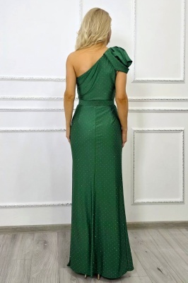 rochie verde eleganta cu un umar si accesoriu in talie