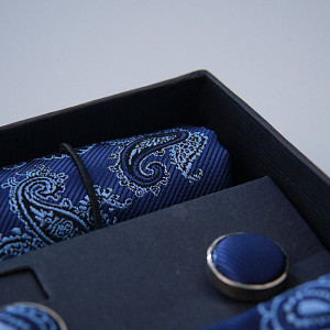 Set 3 piese Mistery, pentru barbati, papion, butoni si batista din stofa, albastru cu imprimeu bleumarin deschis, MS105