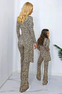 Set casual mama/fiica Agathea, pantaloni tetra evazati si bluza lunga asimetrica, mama fiica spate