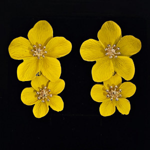 Cercei lungi Sublime Petunia, cu design floral, realistic, in cutie eleganta, Galben1