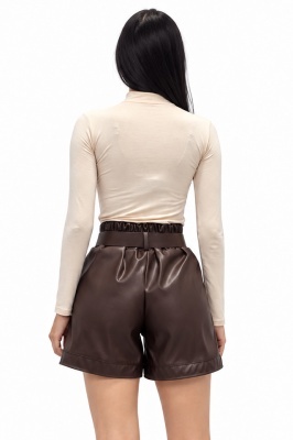 Shorts damă maro cu betelie lată și curea