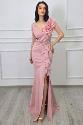 rochie de gala cu drapaj asimetric realizat din falduri fluide ce contureaza armonios talia