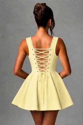 Rochie scurta babydoll Selvia galben pal cu efect de corset si spate gol cu snur