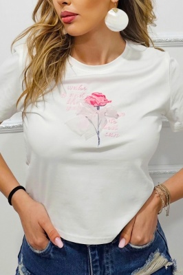 Tricou crop motivational AMOO, cu imprimeu floral si tull, ALB