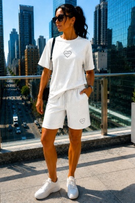 Compleu dama SORINA, sclipici, pantaloni scurti si tricou sport cu logo, Alb