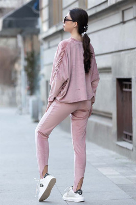 Compleu de catifea Beya - pantaloni cu banda sub talpa si bluza larga - Roz