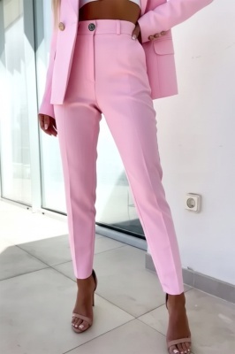 Costum elegant office Paolina, sacou, butoni aurii si pantaloni conici, Roz