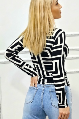 maleta de dama cu imprimeu geometric