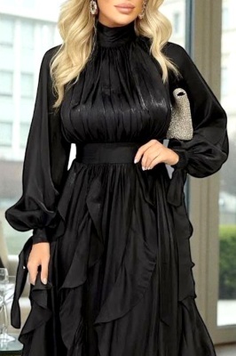Rochie neagra lunga de ocazie Marivelle, cu volane si trena,  , Marime universala detaliu