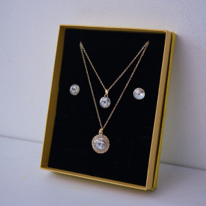 Set accesorii Danser a Deux, din inox, cu cercei, pandativ cu pietre si sirag cu doua lanturi, in cutie eleganta, Flower Gold 4