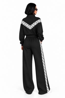 Trening dama Finley, cu hanorac scurt si pantaloni wide leg, Negru, detaliu spate